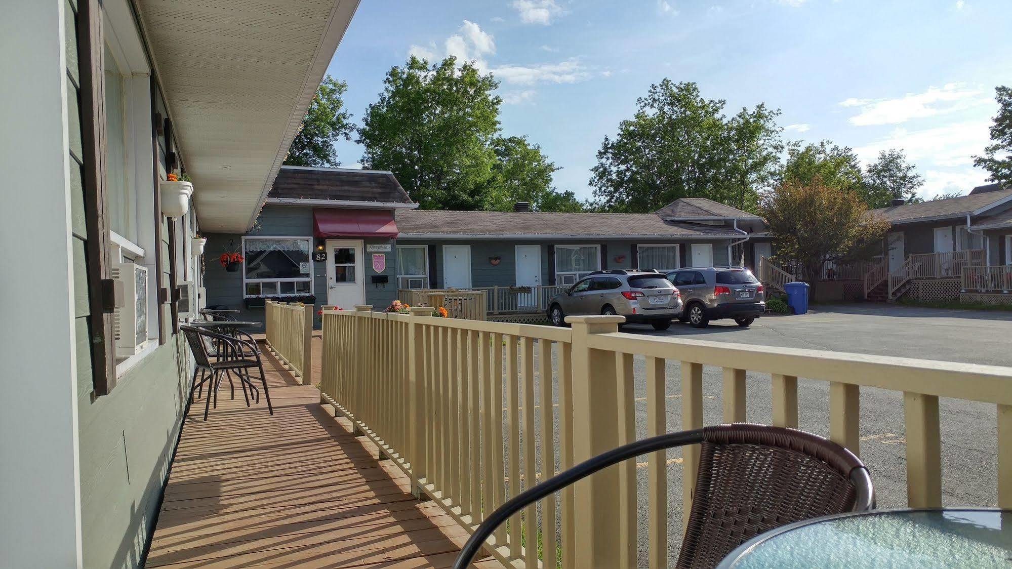 Motel De L'Outlet Magog Exterior foto